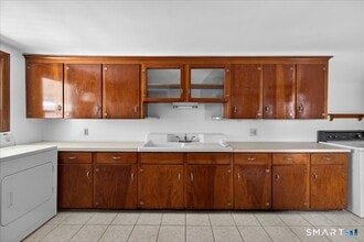 253 Olivia St in Derby, CT - Building Photo - Building Photo