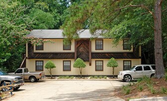 2002 Bradford Ct in Tallahassee, FL - Building Photo