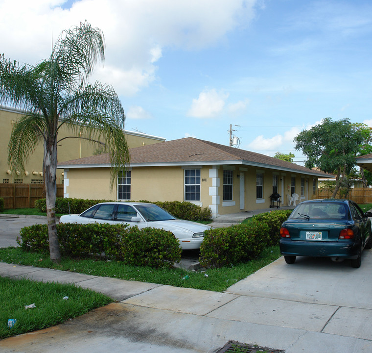 1011-1019 NW 2nd Ave in Fort Lauderdale, FL - Building Photo