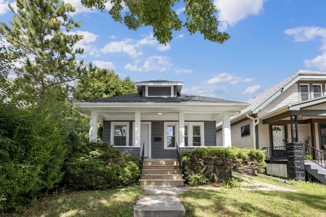 property at 5720 W Rogers St