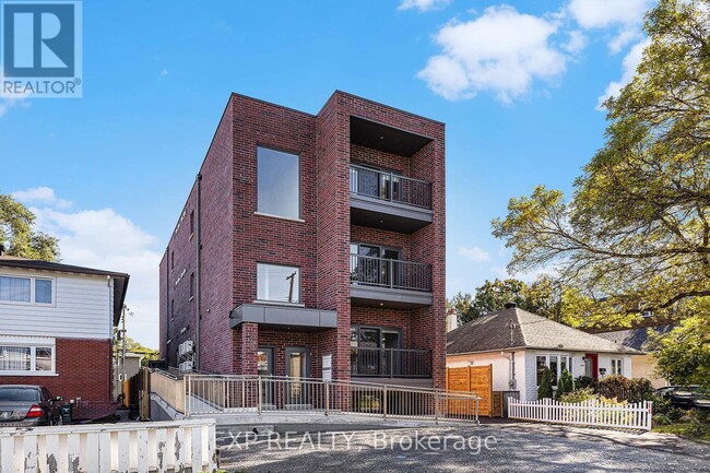 1260-1260 Dorchester Ave in Ottawa, ON - Building Photo - Building Photo