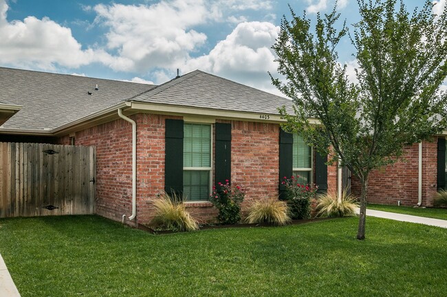 property at 4407 S Mirror St