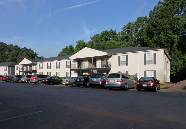 Kristopher Woods Apartments in Clarkston, GA - Foto de edificio - Building Photo