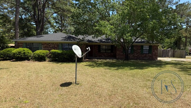 property at 1110 Hickory St