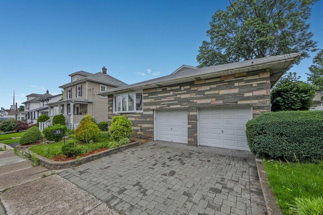 property at 21 E CENTRAL Ave