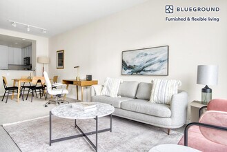 550 Moreland Way in Santa Clara, CA - Building Photo - Building Photo