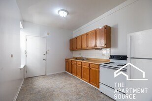 2319 N Kedzie Blvd, Unit 1F in Chicago, IL - Building Photo