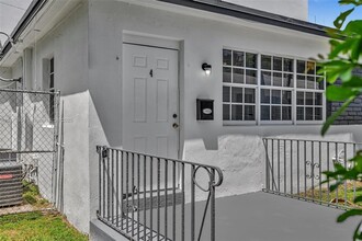 740 84th St in Miami Beach, FL - Building Photo - Building Photo