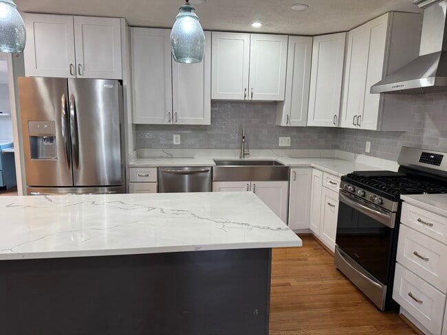 10012 Ellis Rd in Manassas, VA - Building Photo - Building Photo