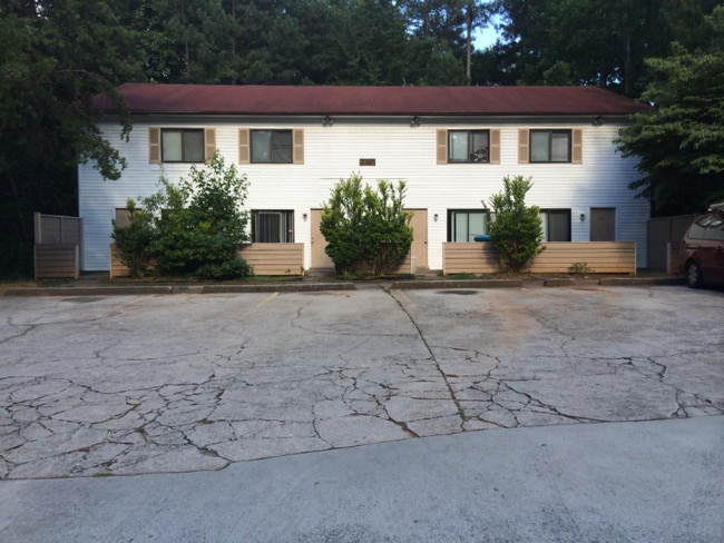 property at 3517 Peachtree Corners Cir
