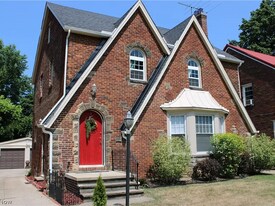 1222 Castleton Rd in Cleveland Heights, OH - Building Photo