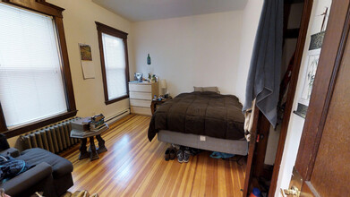 230 Holland St, Unit 3 in Somerville, MA - Building Photo - Building Photo