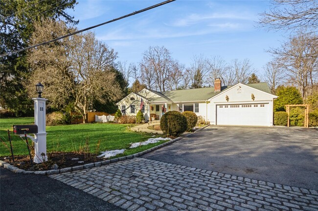 11 Orchard Ln in Katonah, NY - Building Photo - Building Photo