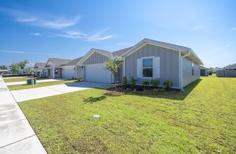 282 Boggy Creek Way in Callaway, FL - Building Photo - Building Photo