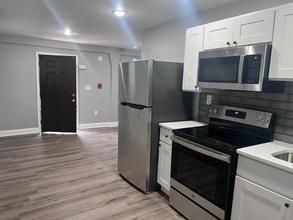 380 Vernon Rd-Unit -3 in Philadelphia, PA - Building Photo - Building Photo