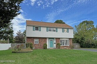 5 Peach Tree Rd in Ocean Township, NJ - Building Photo - Building Photo