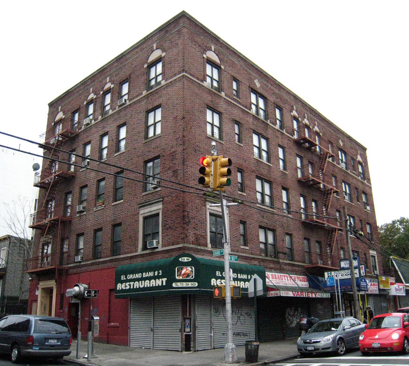 2265 Grand Ave in Bronx, NY - Foto de edificio