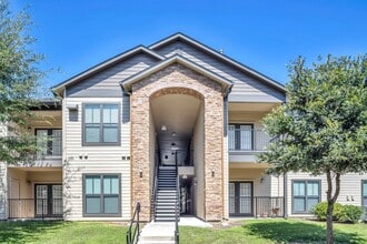 Reserve at Jones Road in Beeville, TX - Building Photo - Building Photo
