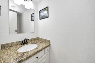 11002 Hammerly Blvd in Houston, TX - Building Photo - Building Photo
