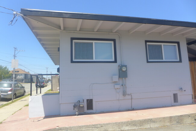 610 Madison St in Watsonville, CA - Foto de edificio - Building Photo