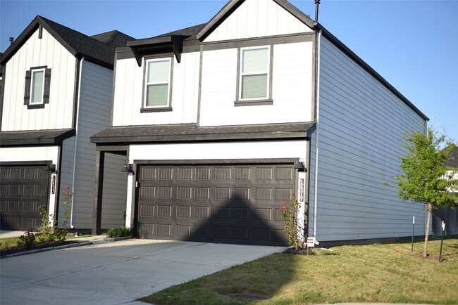 12319 Maria Heights Ct
