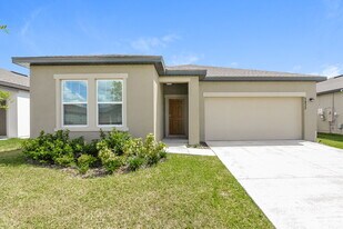 5832 Beefmaster Rd in St. Cloud, FL - Building Photo