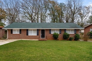 6276 Harbin Woods Dr in Morrow, GA - Building Photo
