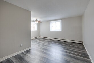 Powderhorn Park Apartments in Minneapolis, MN - Building Photo - Interior Photo