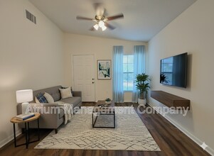 1904 Crystal Grove Dr in Lakeland, FL - Foto de edificio - Building Photo