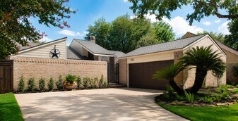 2303 Silver Sage Dr in Houston, TX - Building Photo