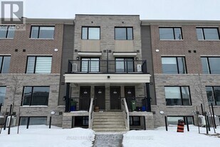 1217 Creekway Private in Ottawa, ON - Building Photo
