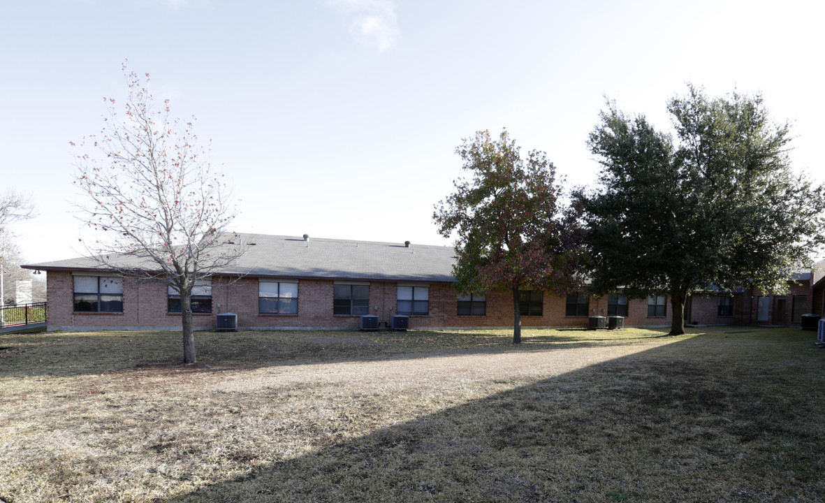 Sunray Community in Richardson, TX - Building Photo