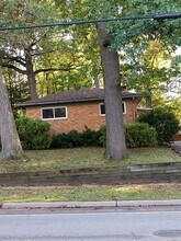 1813 Dexter Ave in Ann Arbor, MI - Foto de edificio - Building Photo