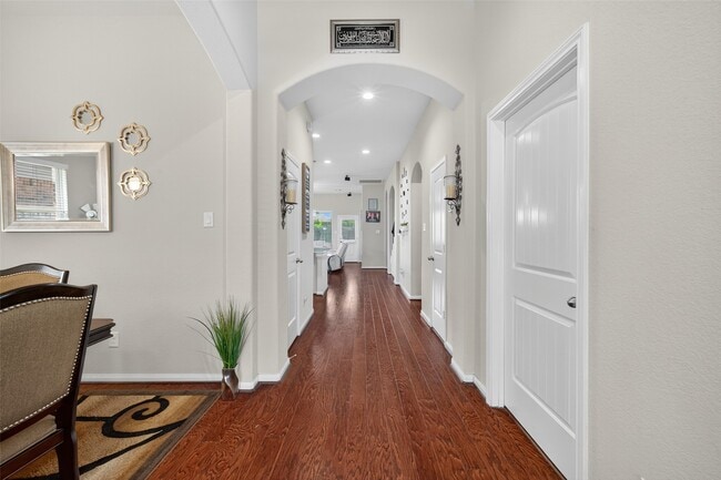 property at 13935 Manobrook Ct