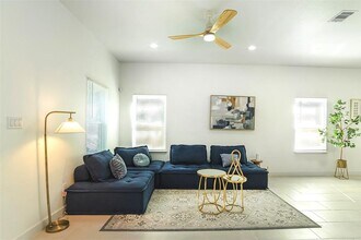 4114 Ward St in Houston, TX - Building Photo - Building Photo