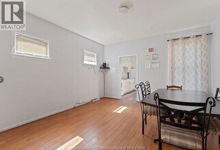 1033-1033 Howard Ave in Windsor, ON - Building Photo - Building Photo