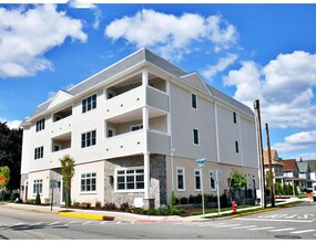 The Bloomingdale Heights in Bloomingdale, NJ - Building Photo - Primary Photo