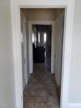 274 Park Rd, Unit 2e in West Hartford, CT - Foto de edificio - Building Photo