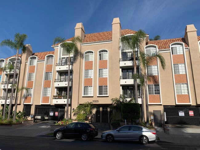 Castle Heights Apartments in Los Angeles, CA - Foto de edificio - Building Photo