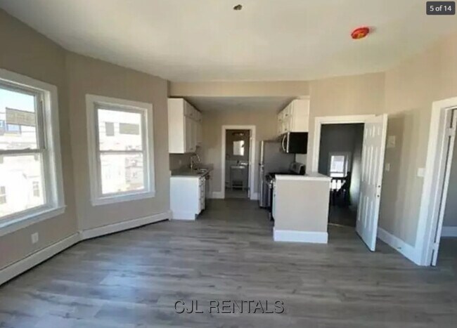 63 Falcon St in Boston, MA - Building Photo - Building Photo
