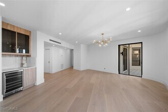 4451 Gulf Shore Blvd N in Naples, FL - Building Photo - Building Photo