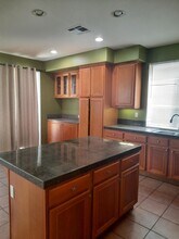 4641 Partow Way in Oceanside, CA - Foto de edificio - Building Photo