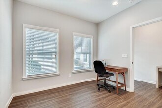 768 Aerial Way in Atlanta, GA - Foto de edificio - Building Photo