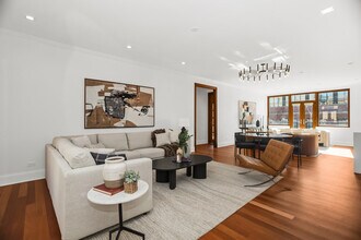 1152 W Fulton Market in Chicago, IL - Building Photo - Building Photo