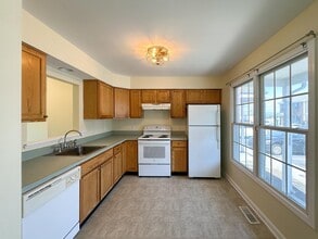 1026 Commercial Ct in Harrisonburg, VA - Building Photo - Building Photo