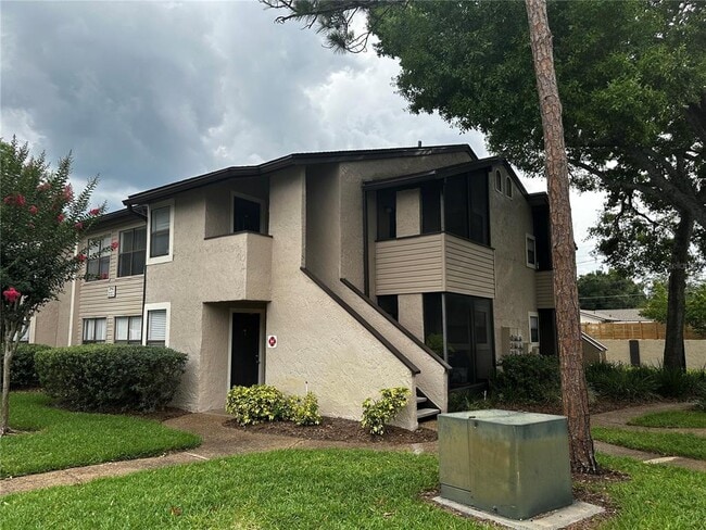 property at 2942 Antique Oaks Cir