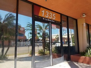 1335 N La Brea Ave in Los Angeles, CA - Building Photo - Building Photo