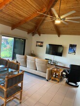 4103 N Paua Way in Lahaina, HI - Foto de edificio - Building Photo