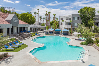 Vaseo Apartments in Phoenix, AZ - Building Photo - Building Photo