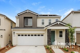 1271 Victorian St in Lincoln, CA - Building Photo